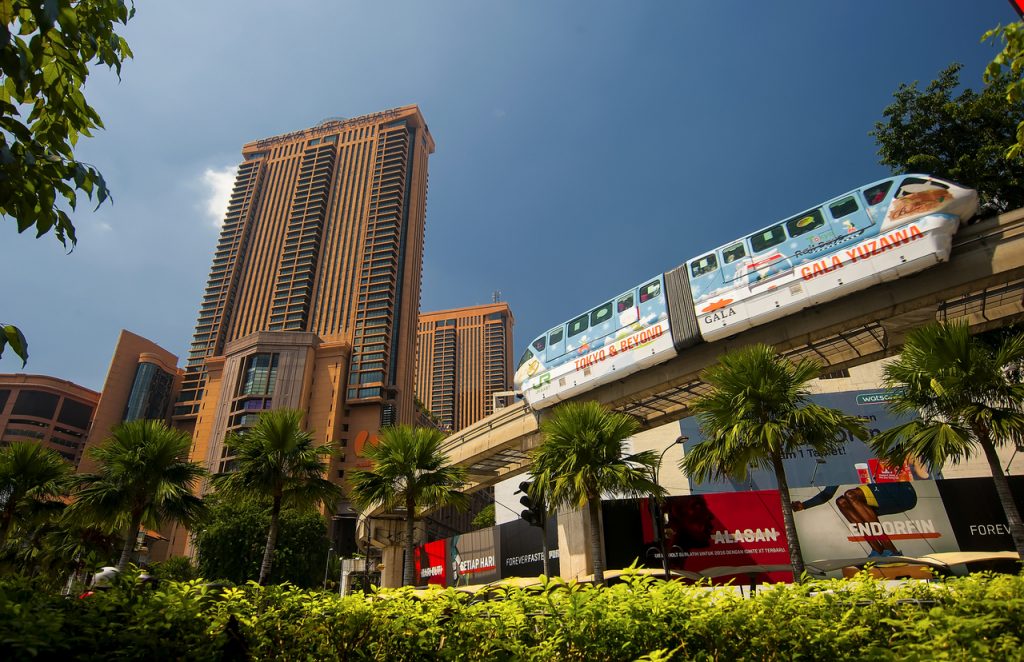 KL MONORAIL 4 1024x662 - 5 Transportasi di Kuala Lumpur yang Menarik untuk Dicoba