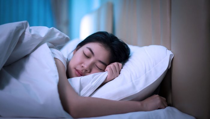Tidur Nyenyak 700x398 - 9 Tips Kerja Cerdas Menjadi Lebih Produktif Tanpa Lelah