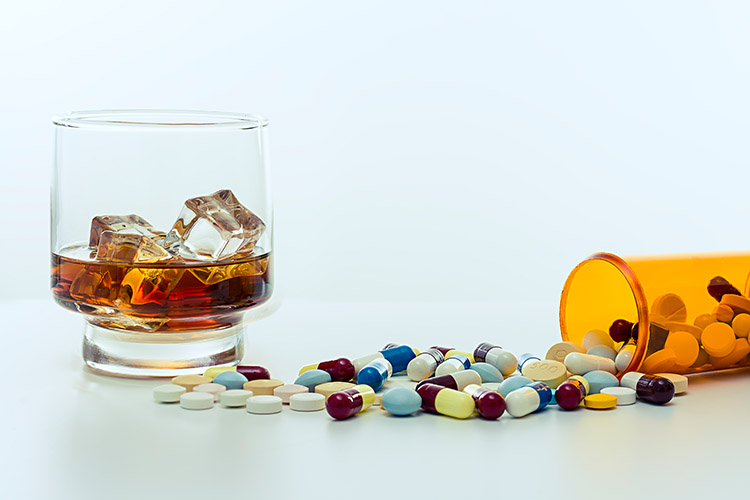 obat dan alkohol - 10 Tips Lolos Medical Check Up dengan Mudah