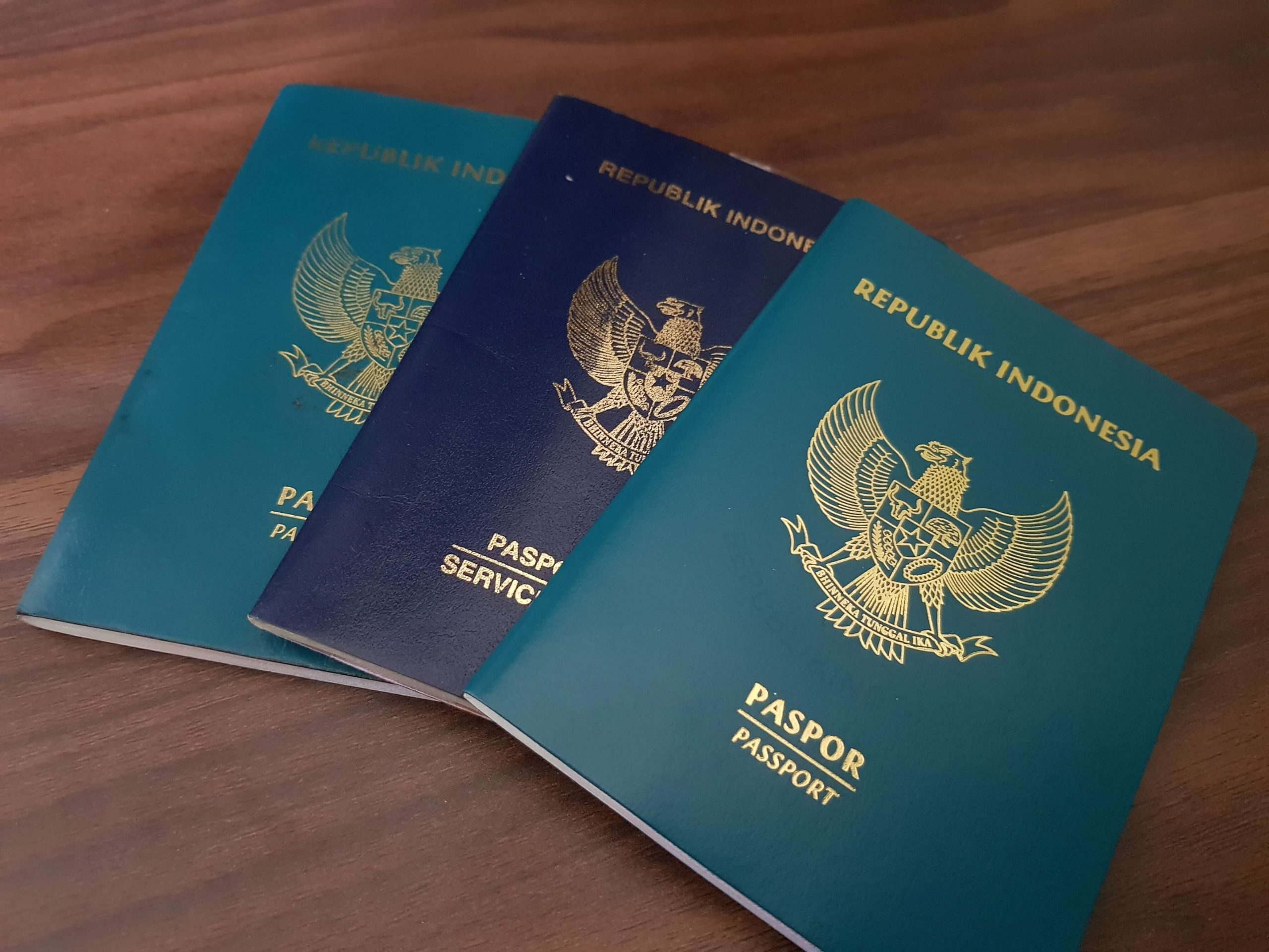 paspor indonesia 1 scaled 1 - Apa Syarat Syarat Kerja di Malaysia? Berikut Daftarnya