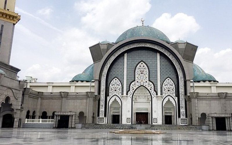 Masjid Wilayah - 6 Masjid Termegah di Negara Malaysia yang Wajib Anda Kunjungi