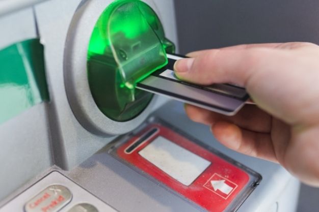 cara transfer uang lewat atm 1 - Jangan Bingung! Begini Cara Mudah dan Aman Transfer Uang Lewat ATM