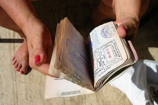 masa berlaku paspor 2 - Pergi ke Luar Negeri, Benarkah Masa Berlaku Paspor Harus Minimal 6 Bulan?