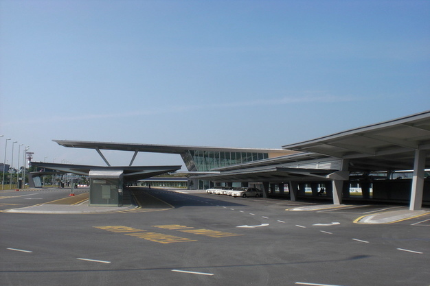 rsz 5441217201 75971ae7f1 b - Intip Daftar 7 Bandara Paling Ramai di Malaysia
