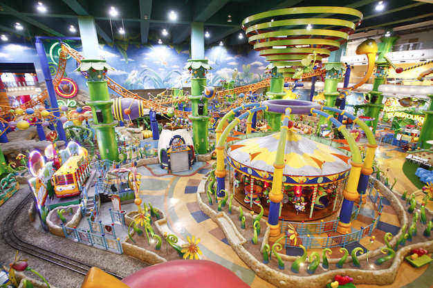 rsz berjaya times square theme park fantasy garden - Wajib Dikunjungi! Ini 5 Theme Park Paling Seru di Malaysia