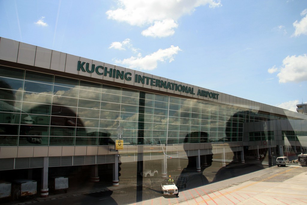 kuching airport - Ternyata Ini 5 Bandara Malaysia Tersibuk dan Modern