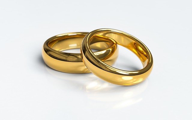 wedding rings 3611277 640 - Investasi Emas Membingungkan? Ikuti Tips Mudah Berikut Ini!