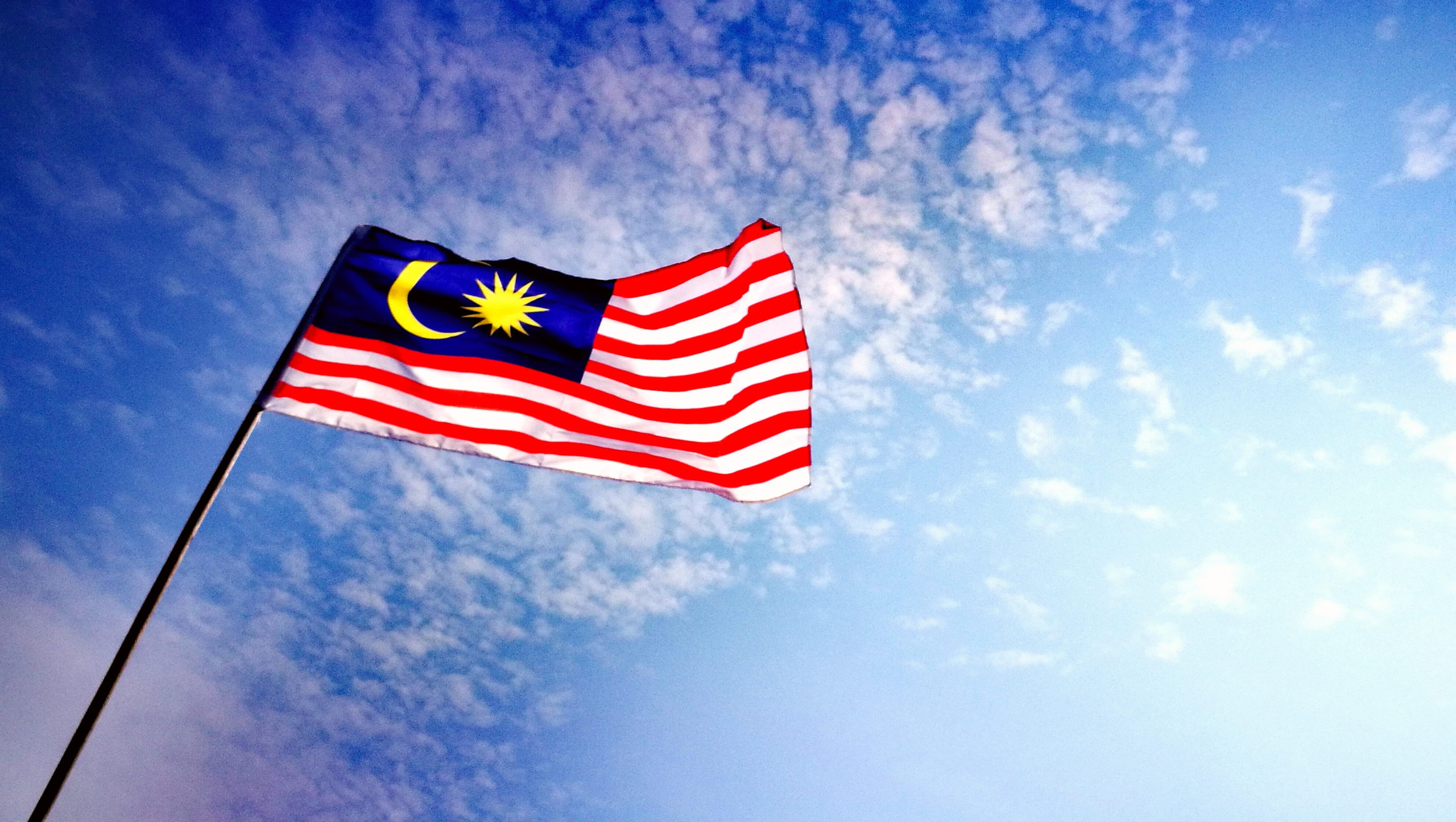 Malaysia Flag ipropertycommy scaled - Kota Besar Di Malaysia, Destinasi Eksotis di Negeri Jiran