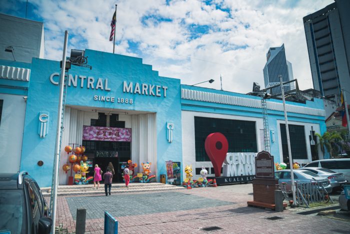 central market unsplash 700x467 - Bukit Bintang dan Sekitarnya Menarik Dikunjungi, Ada Apa?