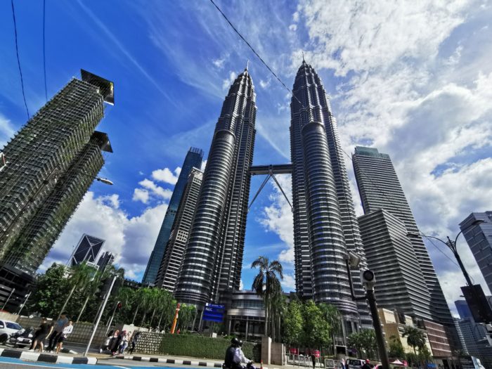 liburan unsplash 700x525 - Ketahui 6 Keistimewaan Malaysia yang Menarik Banyak Turis Asing