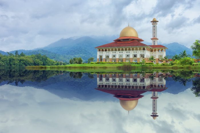 masjid kapitan keling 700x467 - 10 Tempat Menarik di Pulau Penang Malaysia