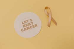 cancer3 250x167 - Ketahui Fakta Seputar Kanker Tulang Belakang