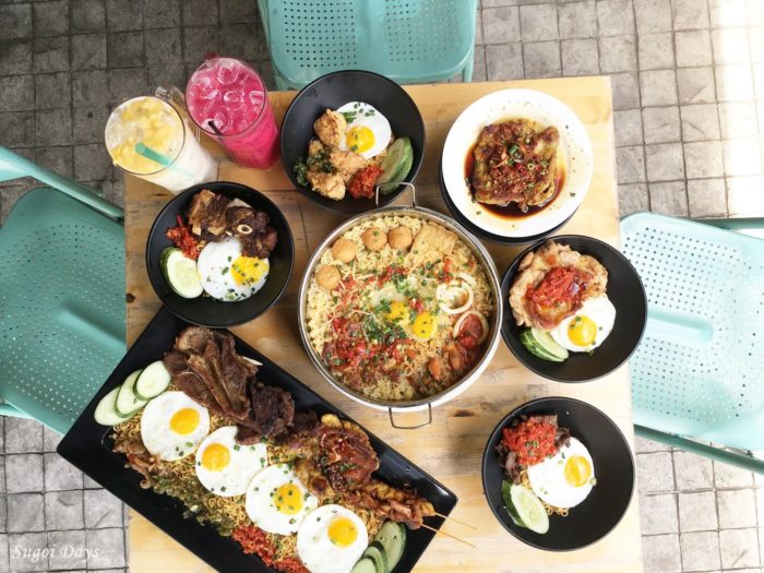 indobowl kafe 700x525 - 10+ Resto Makanan Indonesia Ini Bisa Kamu Temukan Di Malaysia!